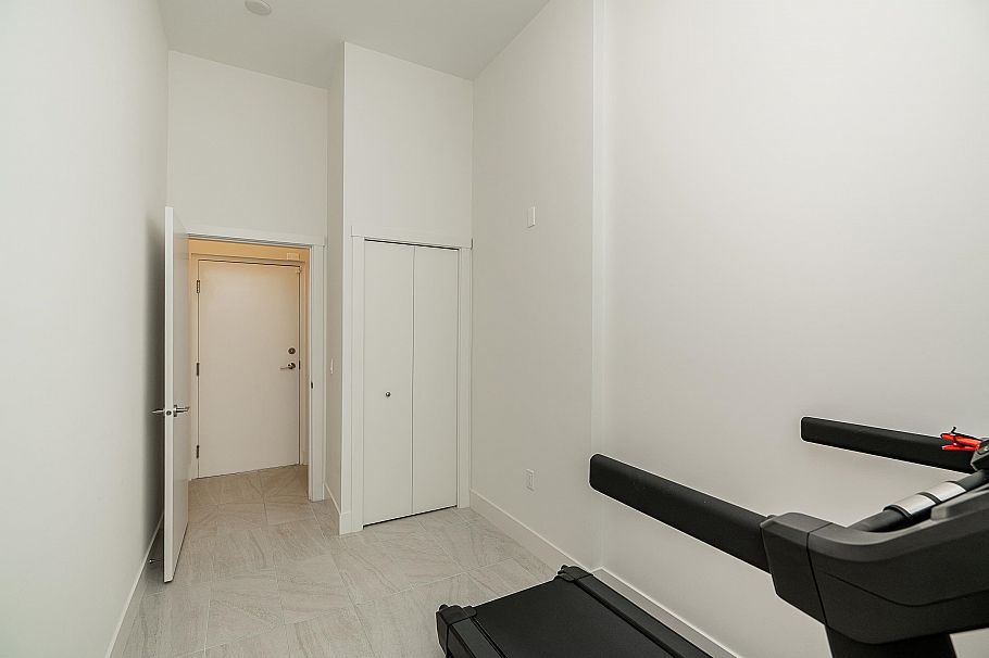 6840 Oak Street Vancouver, BC - 17