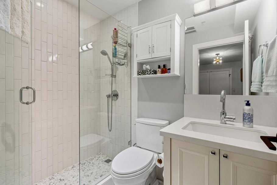 100 656 W 13th Avenue Vancouver, BC - 16