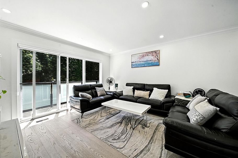 2545 E 43rd Avenue Vancouver, BC - 20