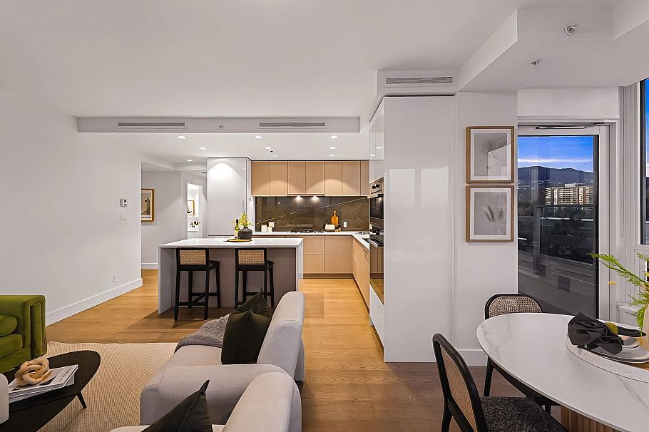 1301 1675 Lions Gate Lane North Vancouver, BC - 18