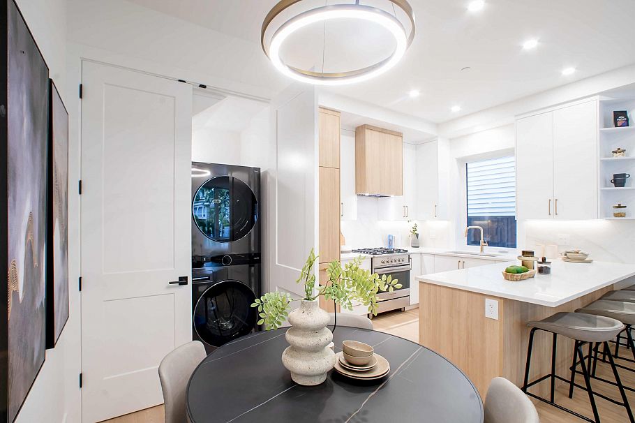 1 2785 W 21 Avenue Vancouver, BC - 25