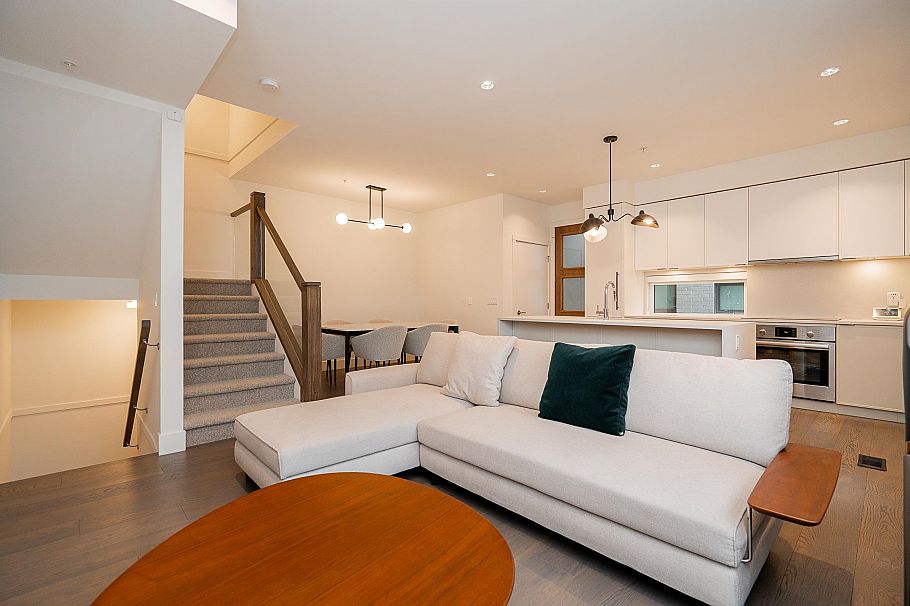 6840 Oak Street Vancouver, BC - 4