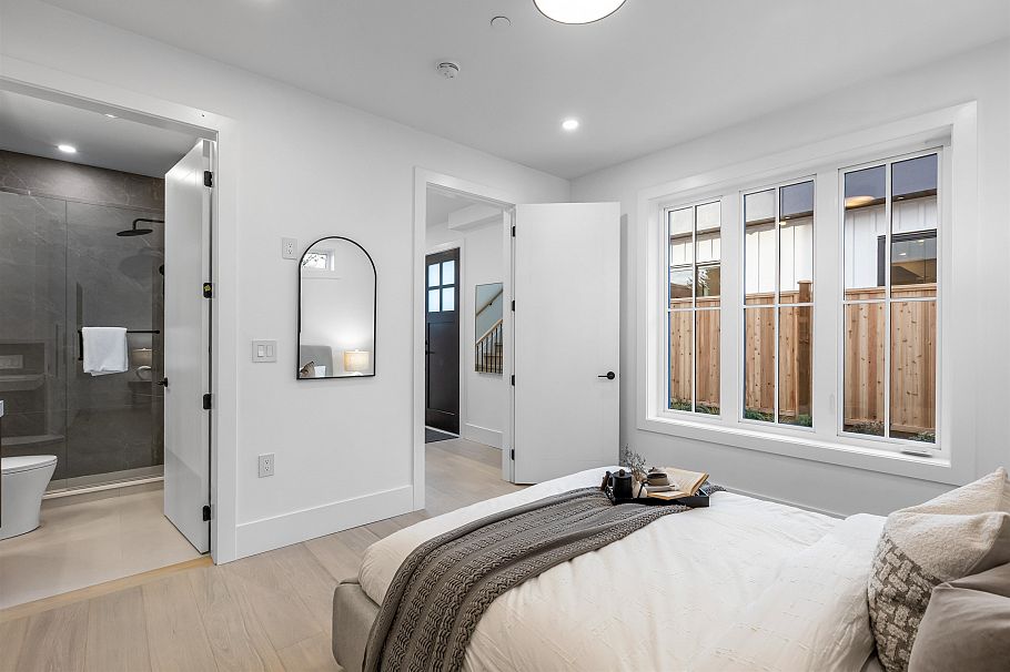 544 E 46th Avenue Vancouver, BC - 11