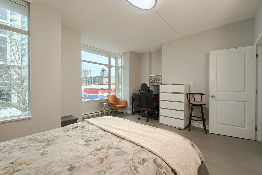 TH16 2089 Rosser Avenue Burnaby, BC - 11