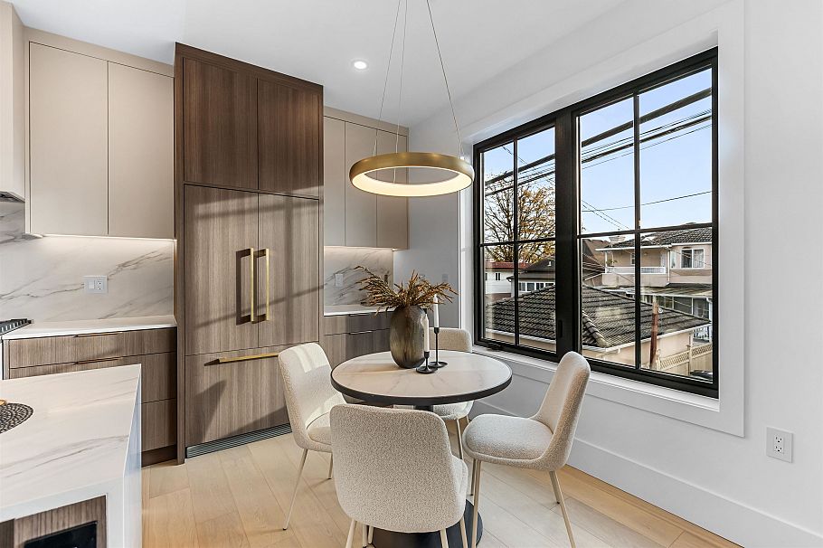 544 E 46th Avenue Vancouver, BC - 7