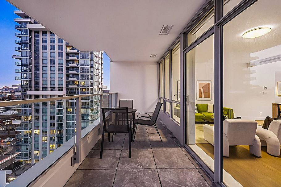 1301 1675 Lions Gate Lane North Vancouver, BC - 36