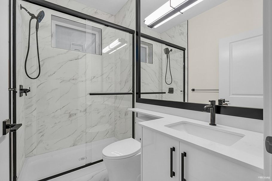 1 3090 Vanness Avenue Vancouver, BC - 8