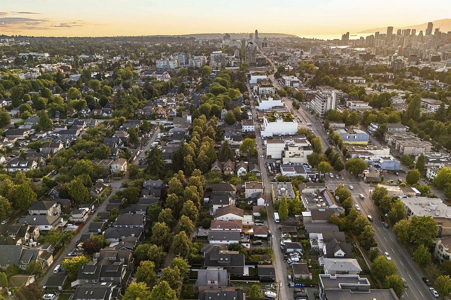 2 847 E 10th Avenue Vancouver, BC - 38