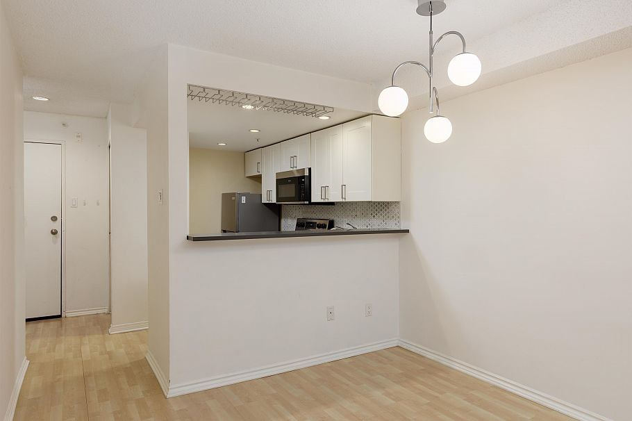 220 1500 Pendrell Street Vancouver, BC - 7