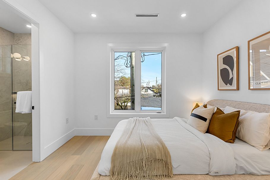 544 E 46th Avenue Vancouver, BC - 15