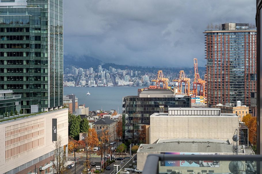 2210 233 Robson Street Vancouver, BC - 23