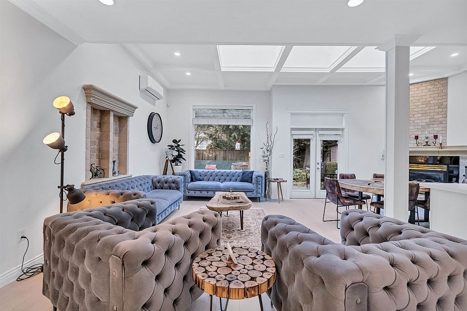 1219 Arborlynn Drive North Vancouver, BC - 7