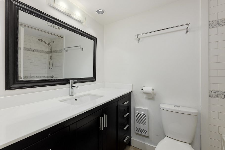 220 1500 Pendrell Street Vancouver, BC - 14