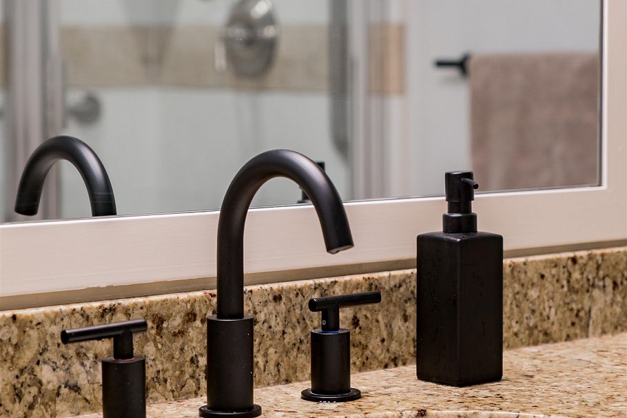 2460 Sasamat Street Vancouver, BC - 15