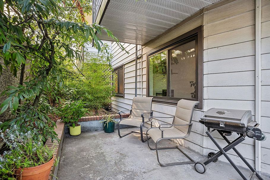 113 2033 Triumph Street Vancouver, BC - 15