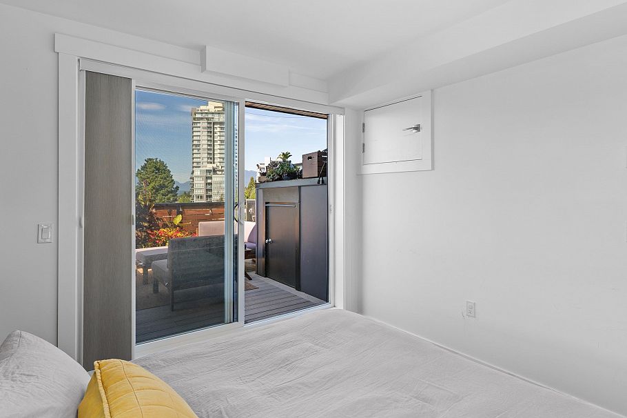 2286 E 33rd Avenue Vancouver, BC - 18