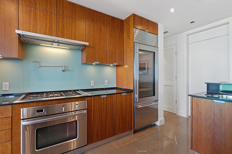 2803 1077 W Cordova Street Vancouver, BC - 2