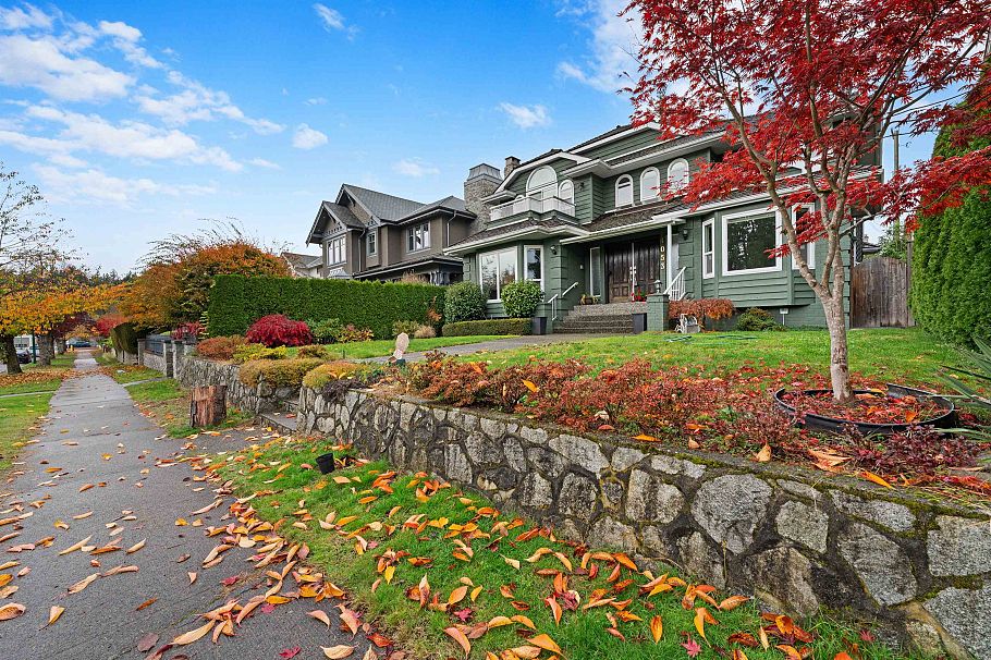 4053 W 38th Avenue Vancouver, BC - 40