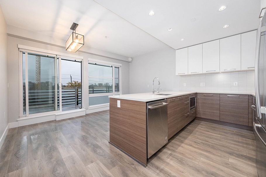 501 3488 Sawmill Crescent Vancouver, BC - 3