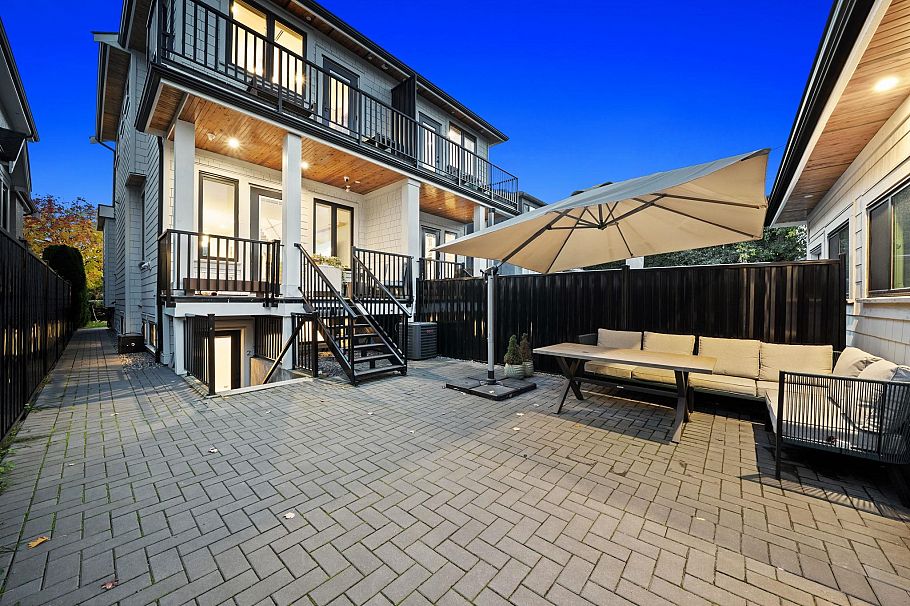 2815 W 19th Avenue Vancouver, BC - 25