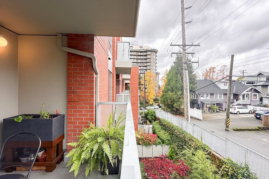 411 3811 Hastings Street Burnaby, BC - 21