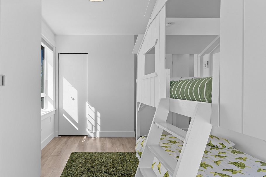 2286 E 33rd Avenue Vancouver, BC - 26