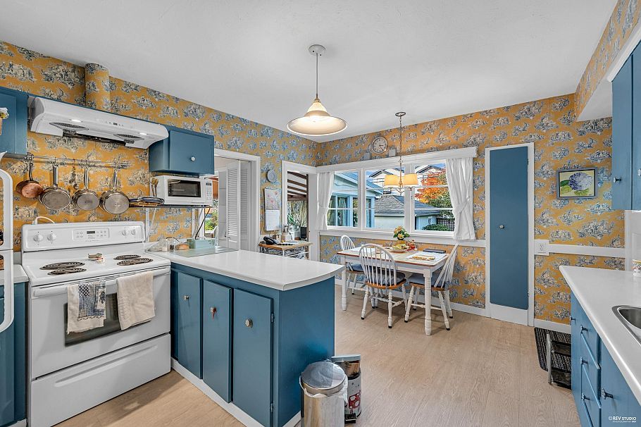 2225 W 22nd Avenue Vancouver, BC - 13