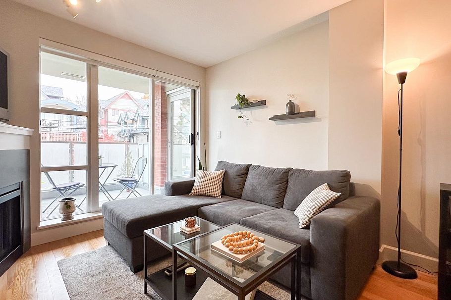 411 3811 Hastings Street Burnaby, BC - 5