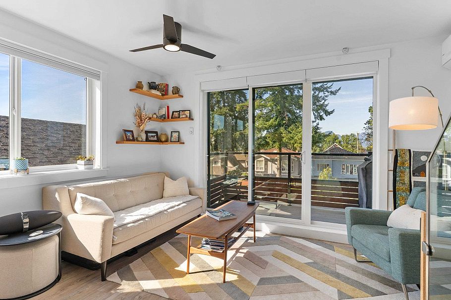 2286 E 33rd Avenue Vancouver, BC - 10