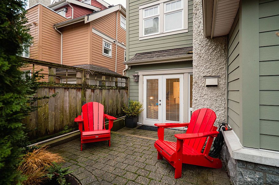 2460 Sasamat Street Vancouver, BC - 16