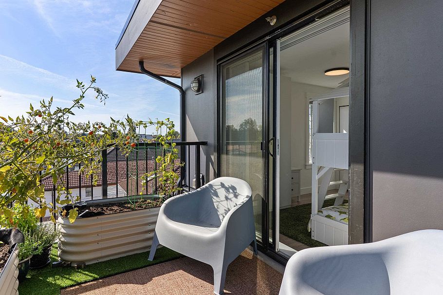 2286 E 33rd Avenue Vancouver, BC - 27