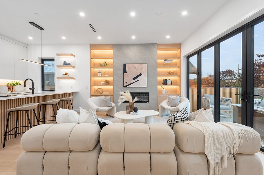 1 312 E 37 Avenue Vancouver, BC - 8