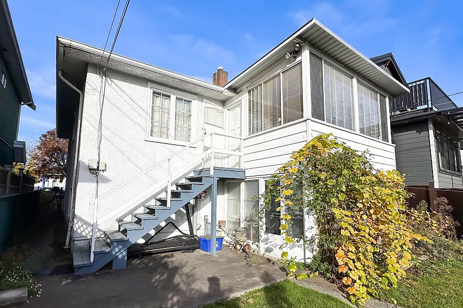 3140 E 52nd Avenue Vancouver, BC - 22
