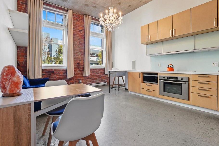 201 546 Beatty Street Vancouver, BC - 1