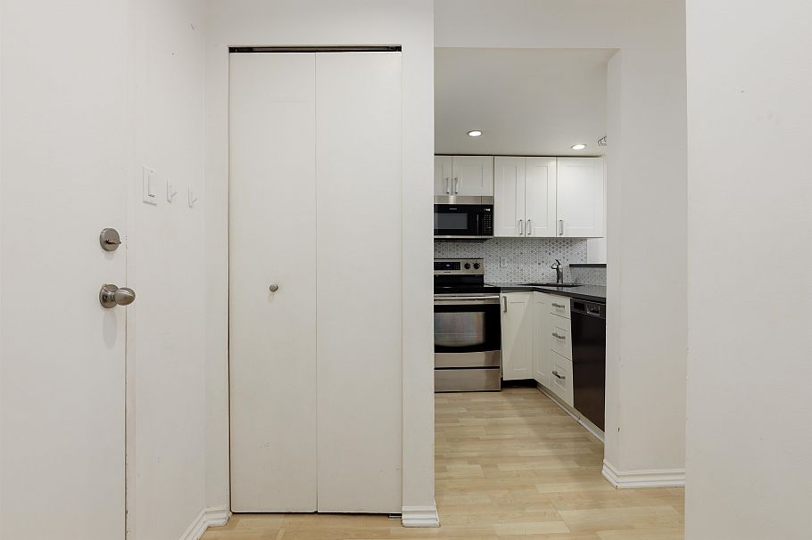 220 1500 Pendrell Street Vancouver, BC - 13