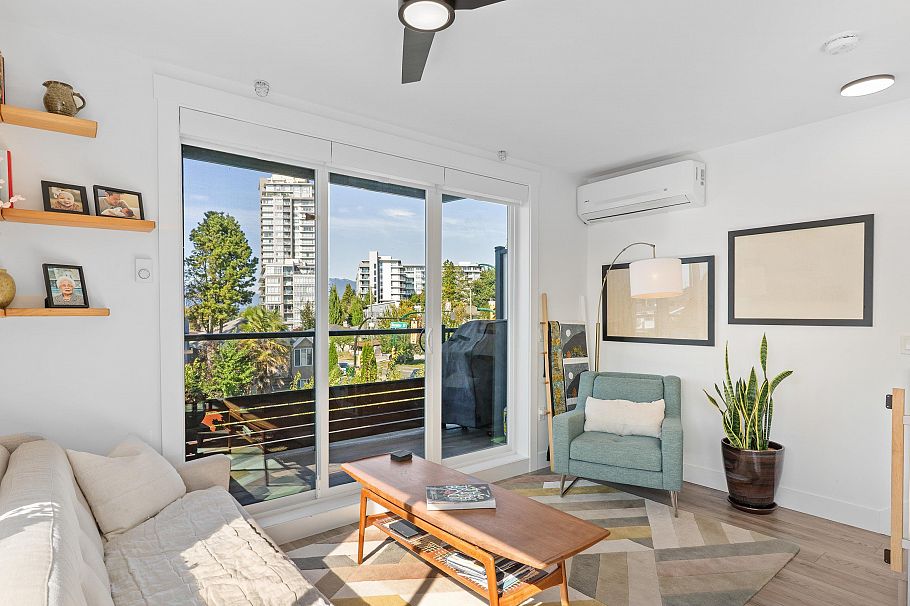 2286 E 33rd Avenue Vancouver, BC - 9