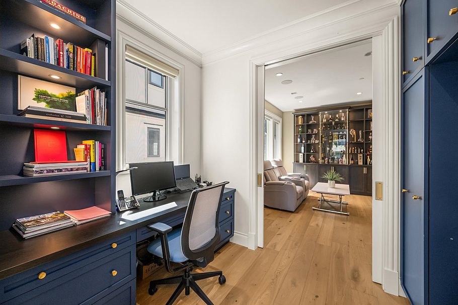 3838 W 50th Avenue Vancouver, BC - 9