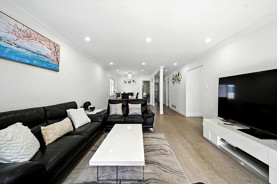 2545 E 43rd Avenue Vancouver, BC - 21