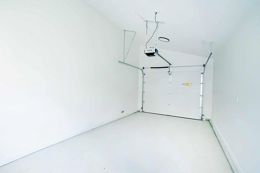 2 2785 W 21 Avenue Vancouver, BC - 27