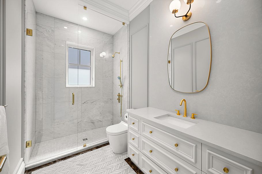 3838 W 50th Avenue Vancouver, BC - 32