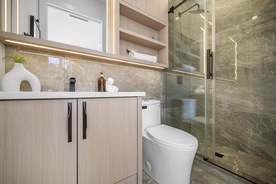 1 5033 Prince Albert Street Vancouver, BC - 7