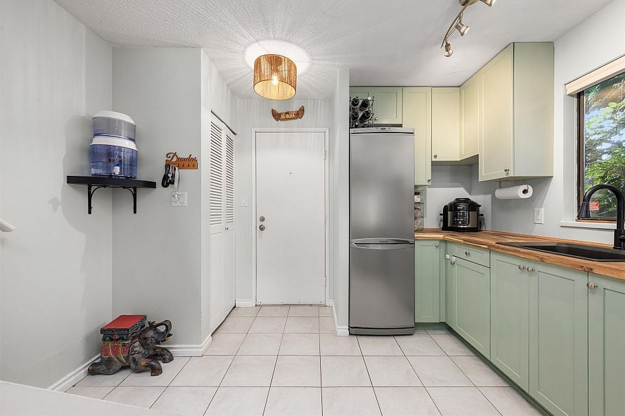 1 719 E 31st Avenue Vancouver, BC - 7