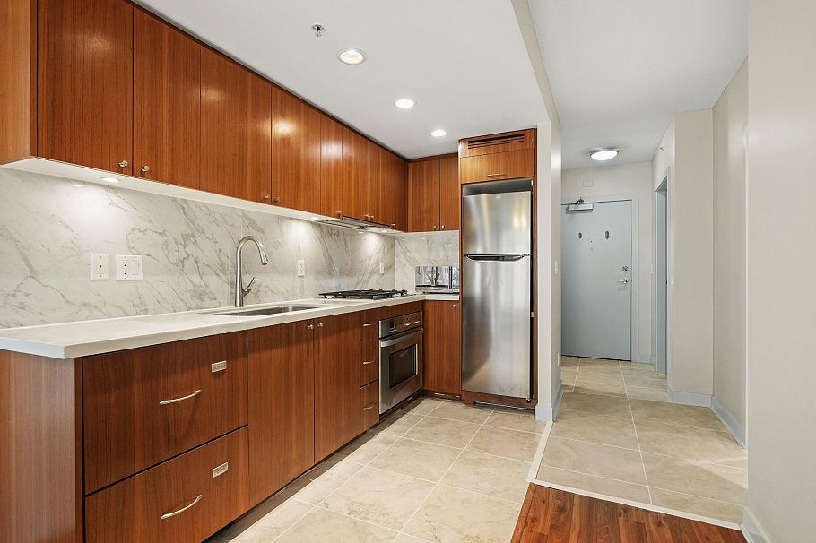 505 1133 Homer Street Vancouver, BC - 6