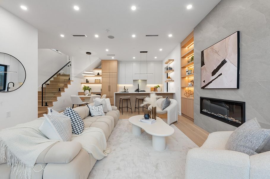 1 312 E 37 Avenue Vancouver, BC - 6