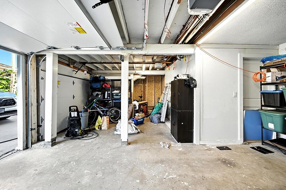 2545 E 43rd Avenue Vancouver, BC - 34