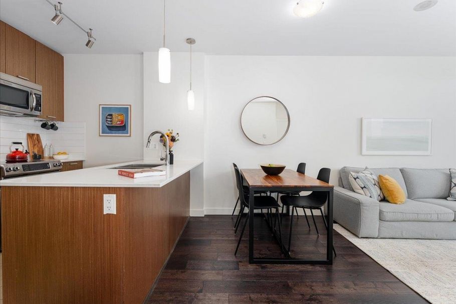 601 2321 Scotia Street Vancouver, BC - 2