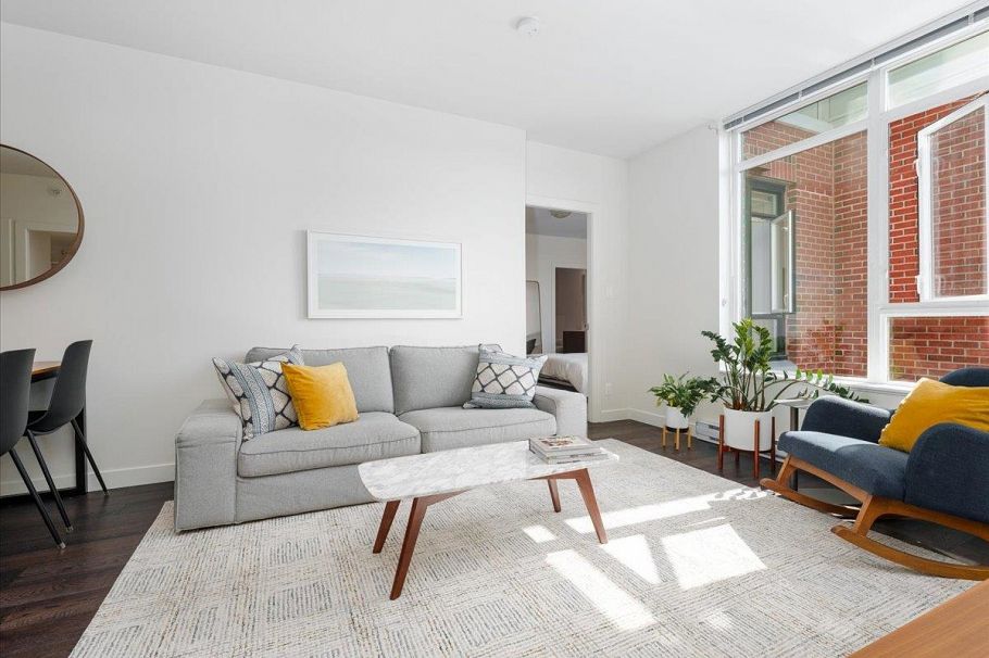 601 2321 Scotia Street Vancouver, BC - 5