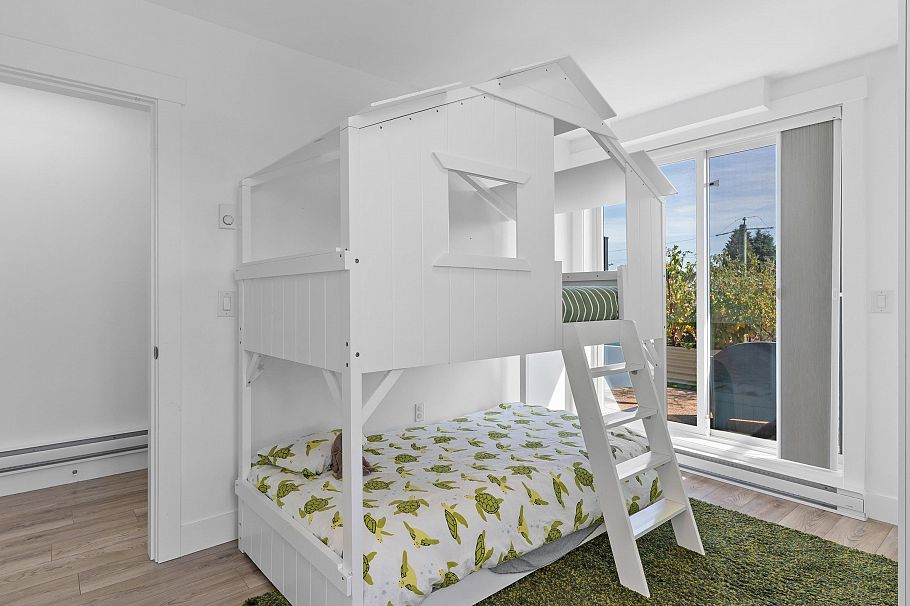 2286 E 33rd Avenue Vancouver, BC - 25