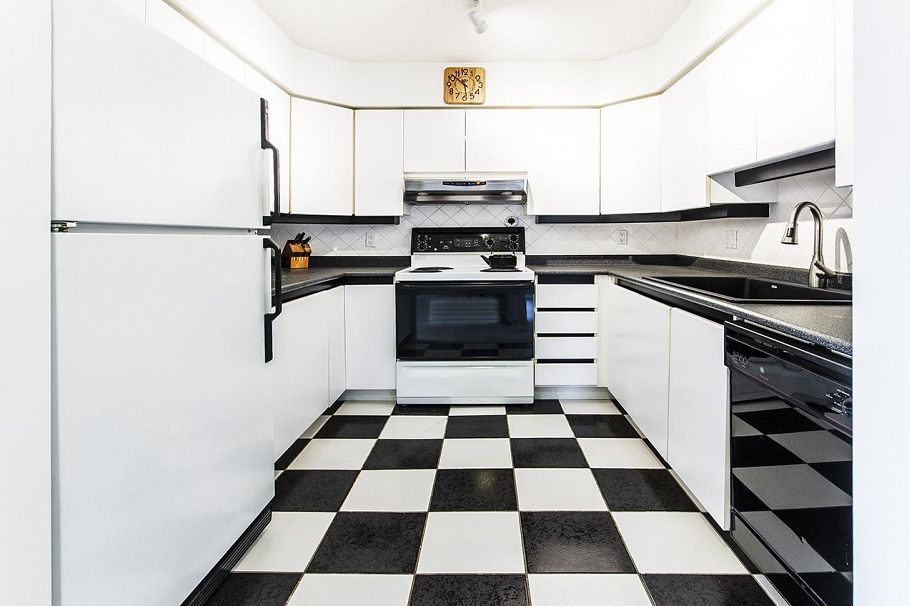 206 1085 W 17th Street North Vancouver, BC - 11