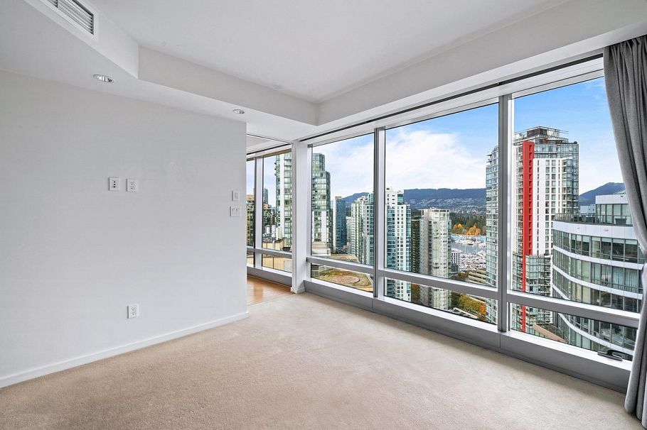 2705 1151 W Georgia Street Vancouver, BC - 12